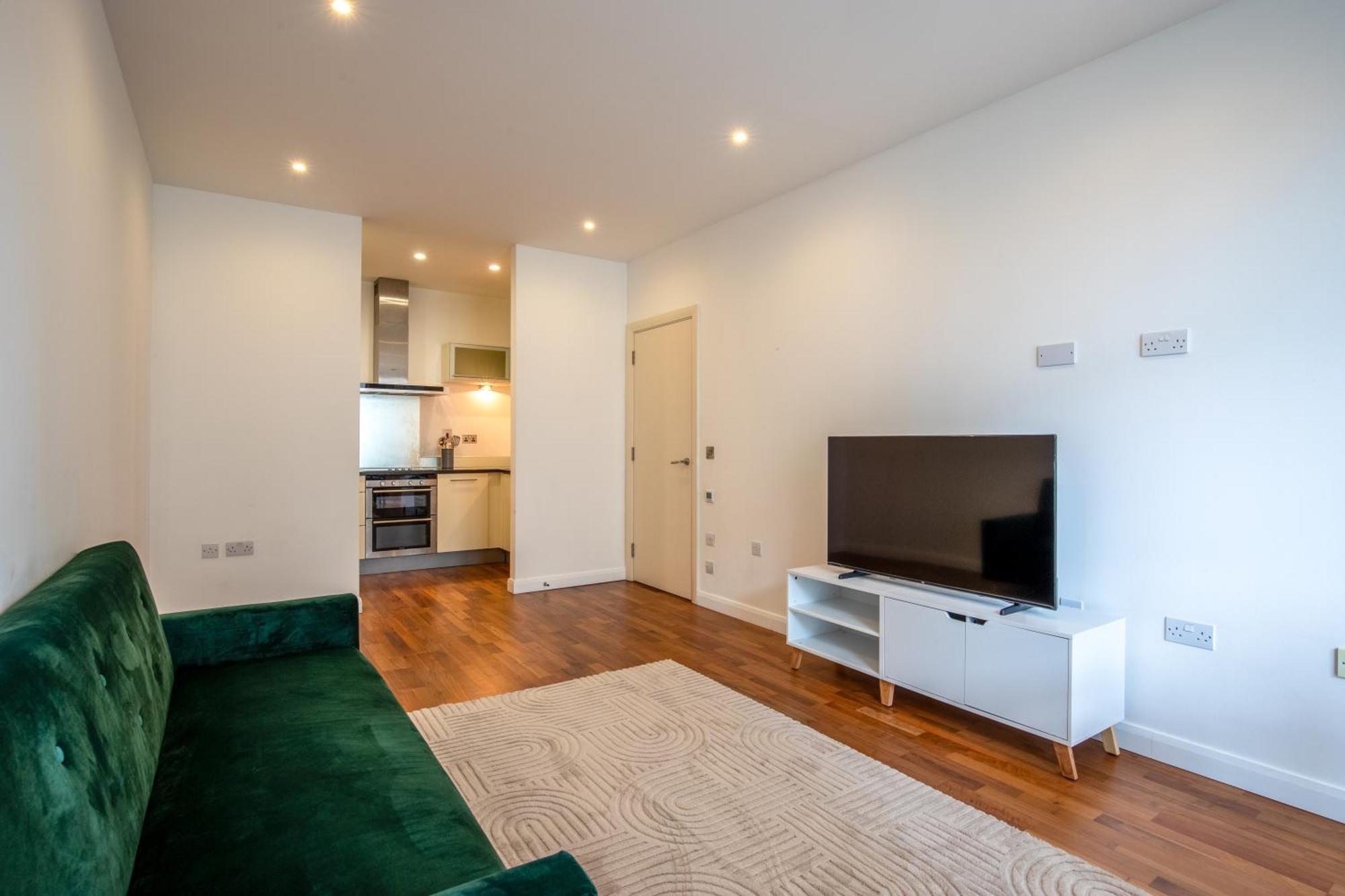 Londwell, Canary Wharf Boutique Balcony * Londra