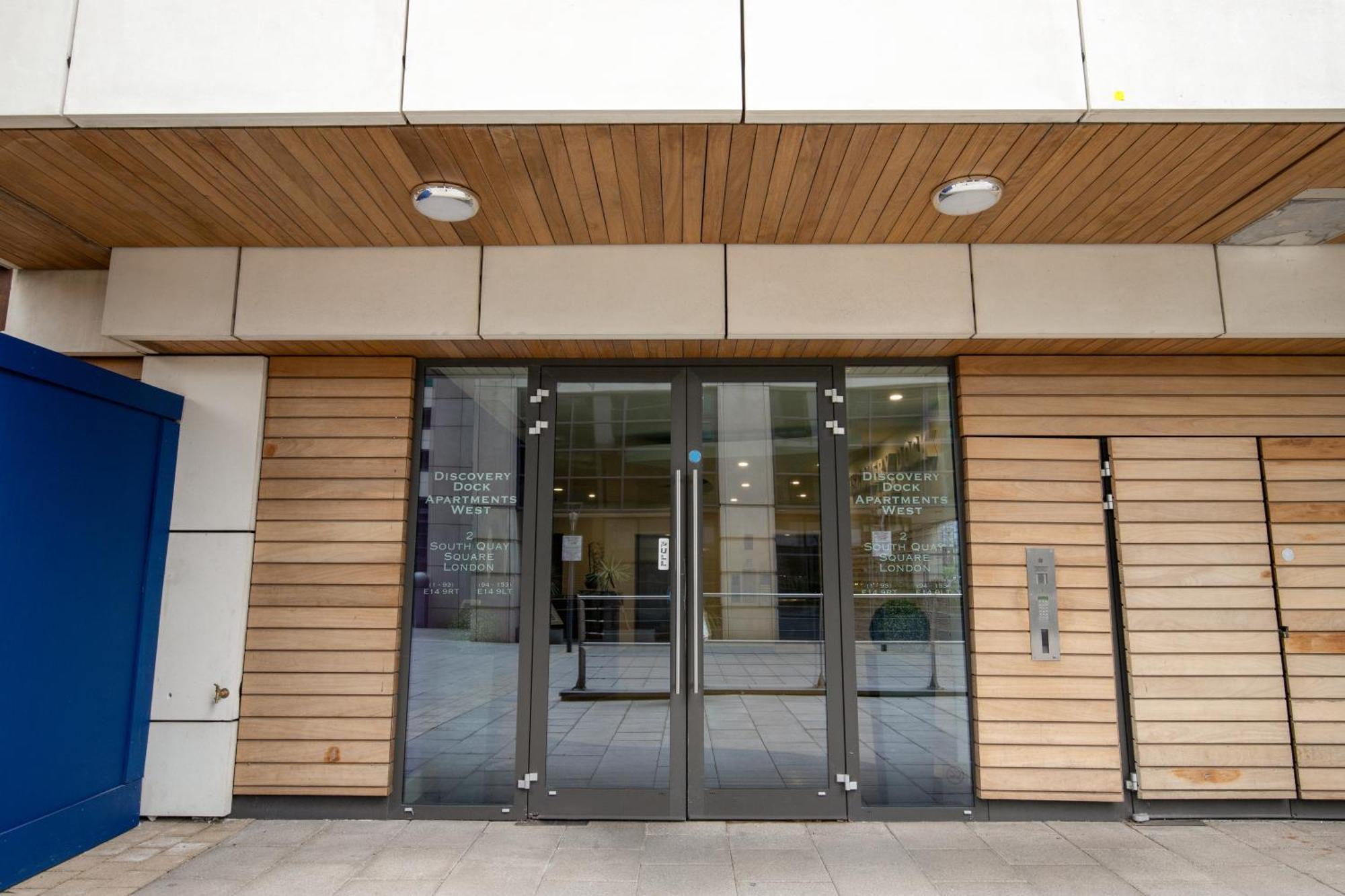 Londwell, Canary Wharf Boutique Balcony *